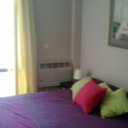 Mayor アパート ビエスカス